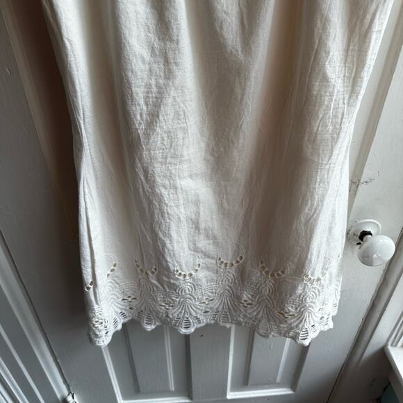 ASTARS + Evereve Eyelet Shift Dress - Picture 5 of 7